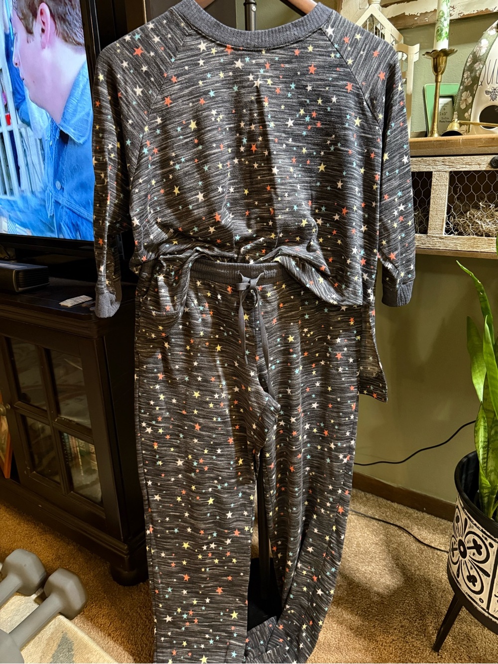 2 piece pajamas - Picture 1 of 5